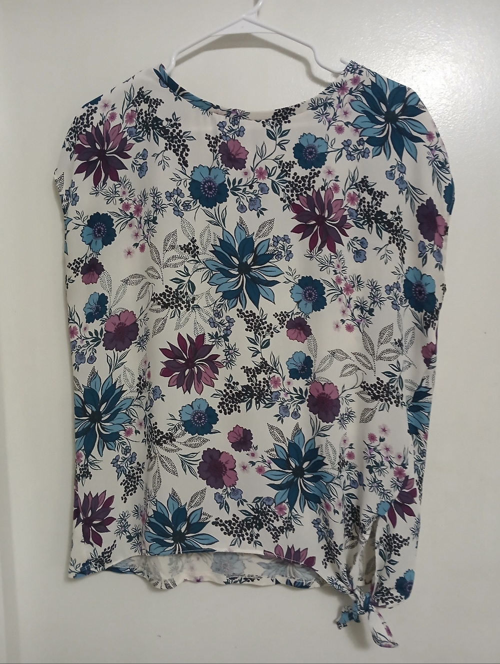 Loft Womens Blouse Size M Color Floral Print Blue Purple Burgundy